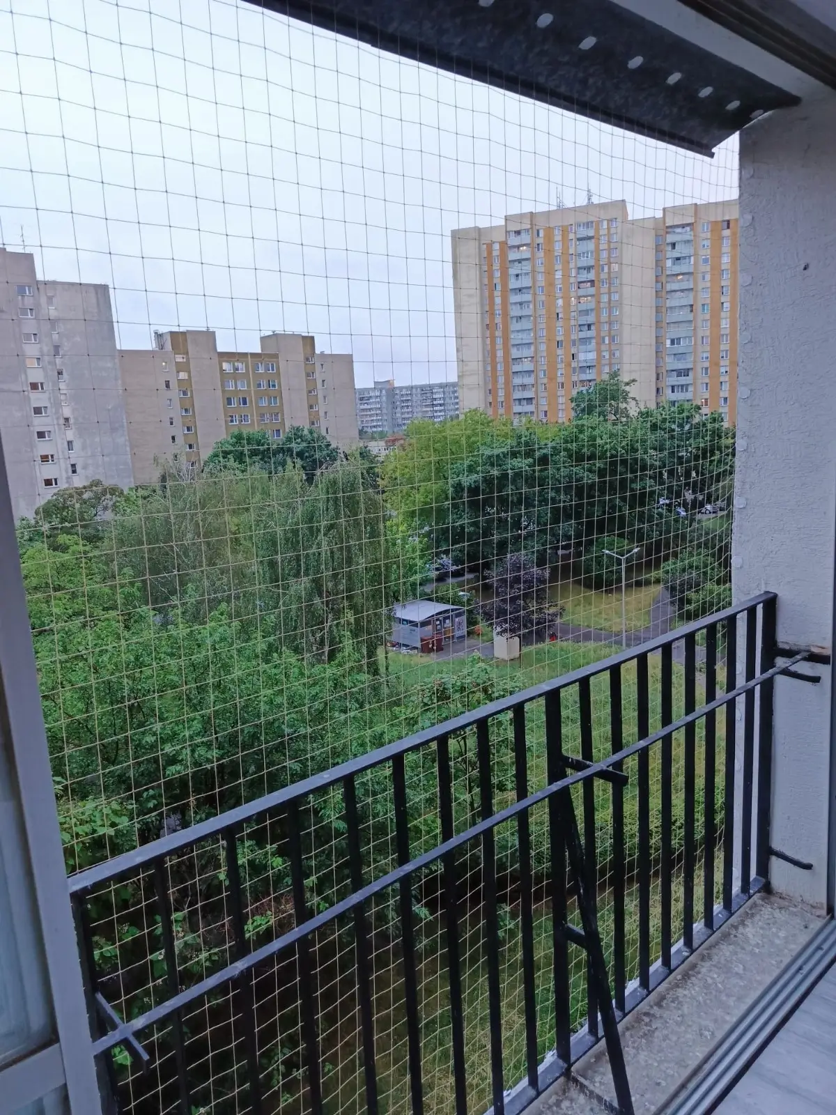 Realizacja siatki na balkonie